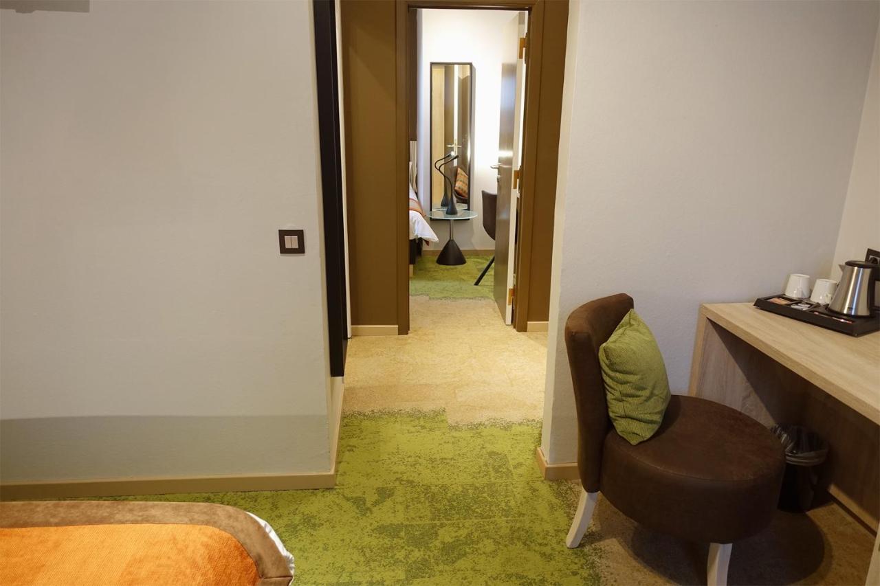 Hotel Du Parc 아트 외부 사진